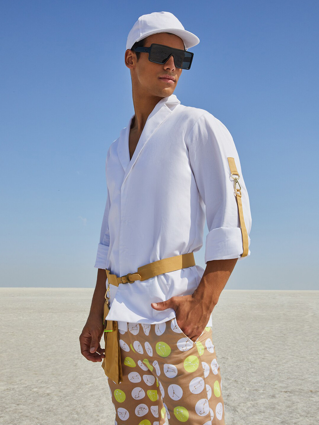 Crimsoune Club Nikhil Thampi Men White Standard Slim Fit Printed Casual Blazer Shirt