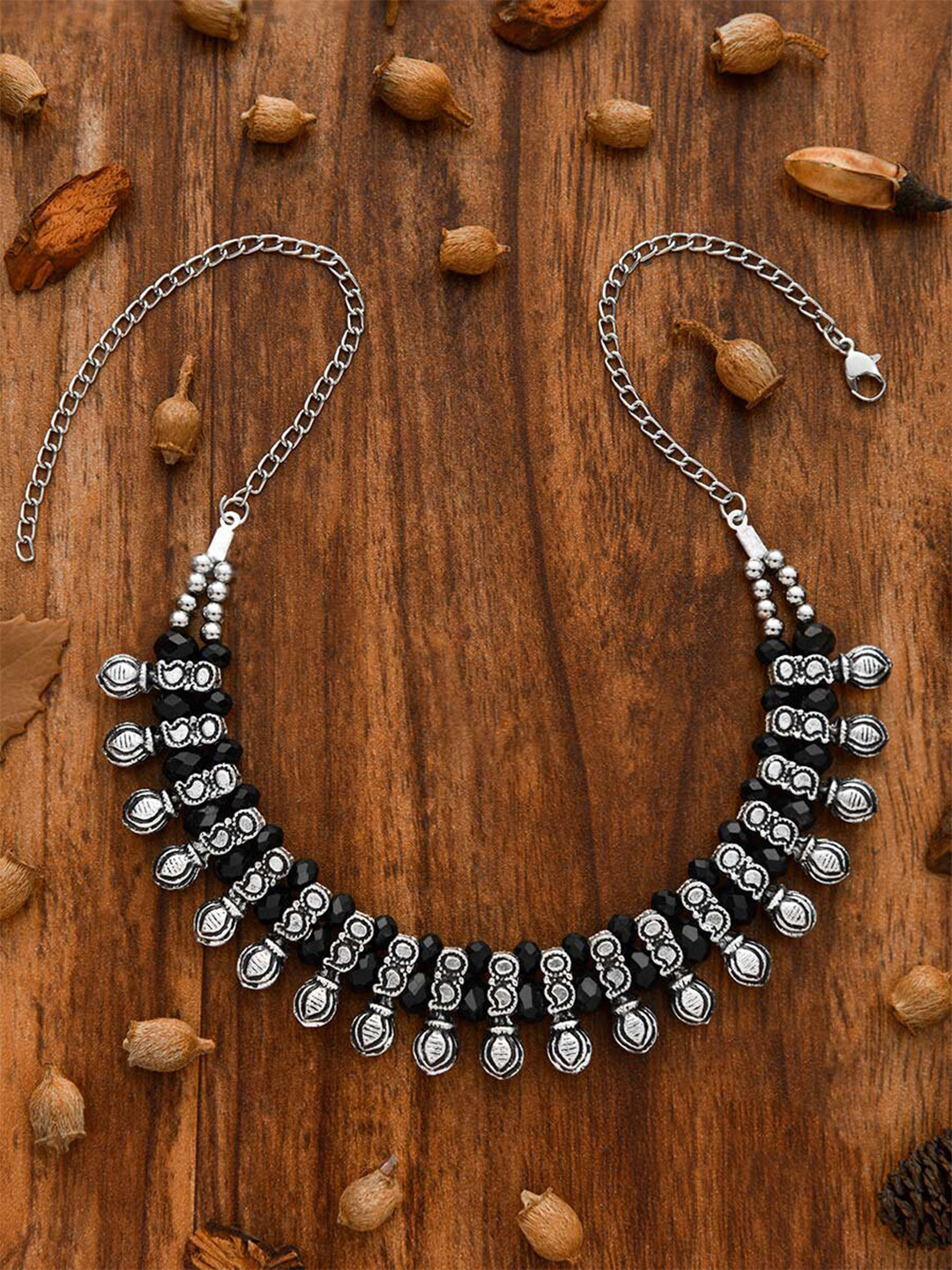 EVERSTYLISH Silver-Plated Artificial Beaded Oxidised Minimal Necklace