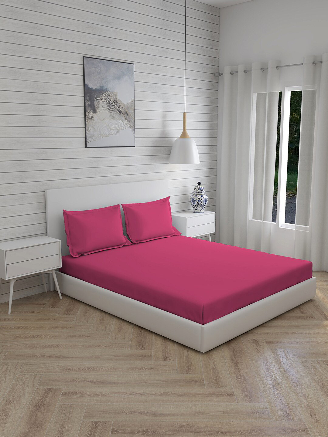 Layers Pink 144 TC King Bedsheet with 2 Pillow Covers