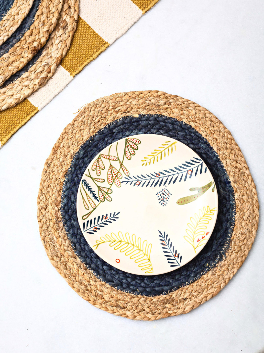 JASMEY HOMES Navy Blue & Beige Set of 2 Round Jute Placemats
