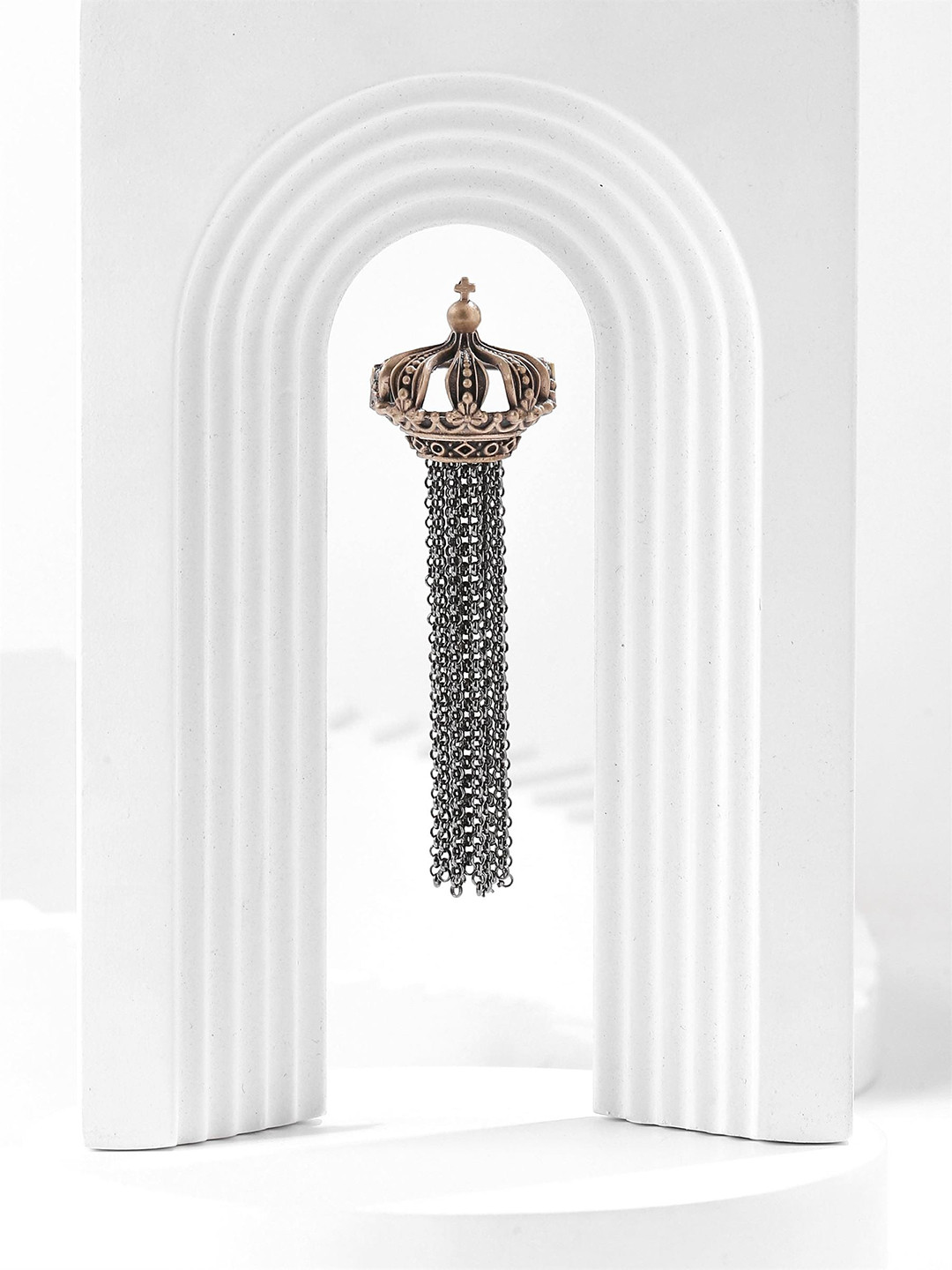 COSA NOSTRAA Men Metallic The Emperor Brooch