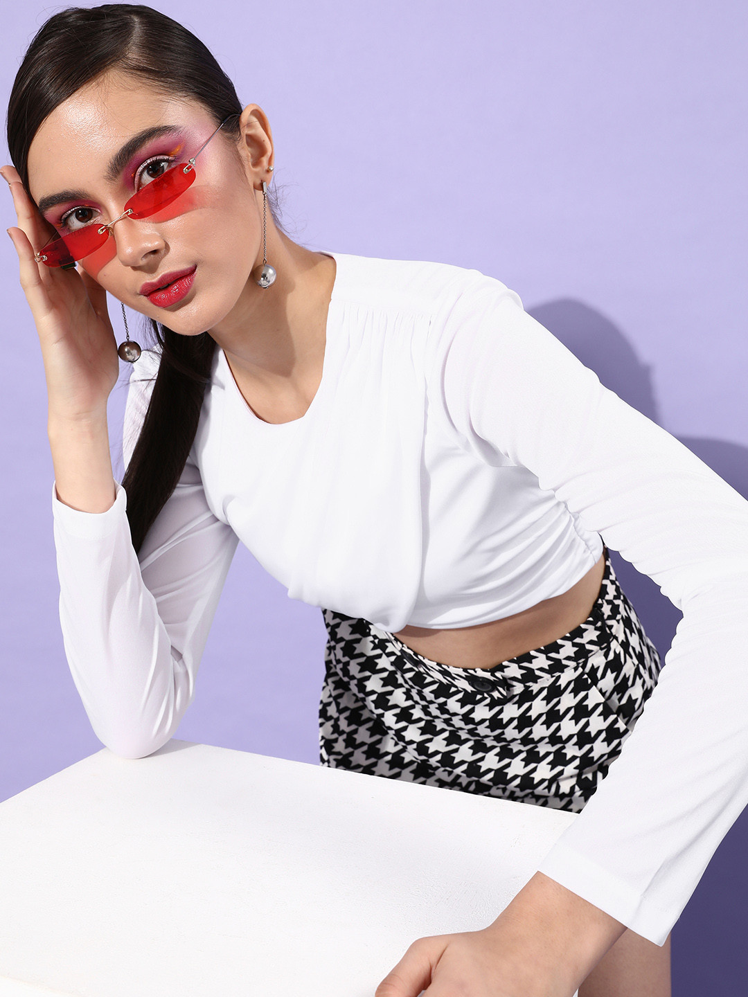 Zastraa Women White Solid Gathered Crop Top