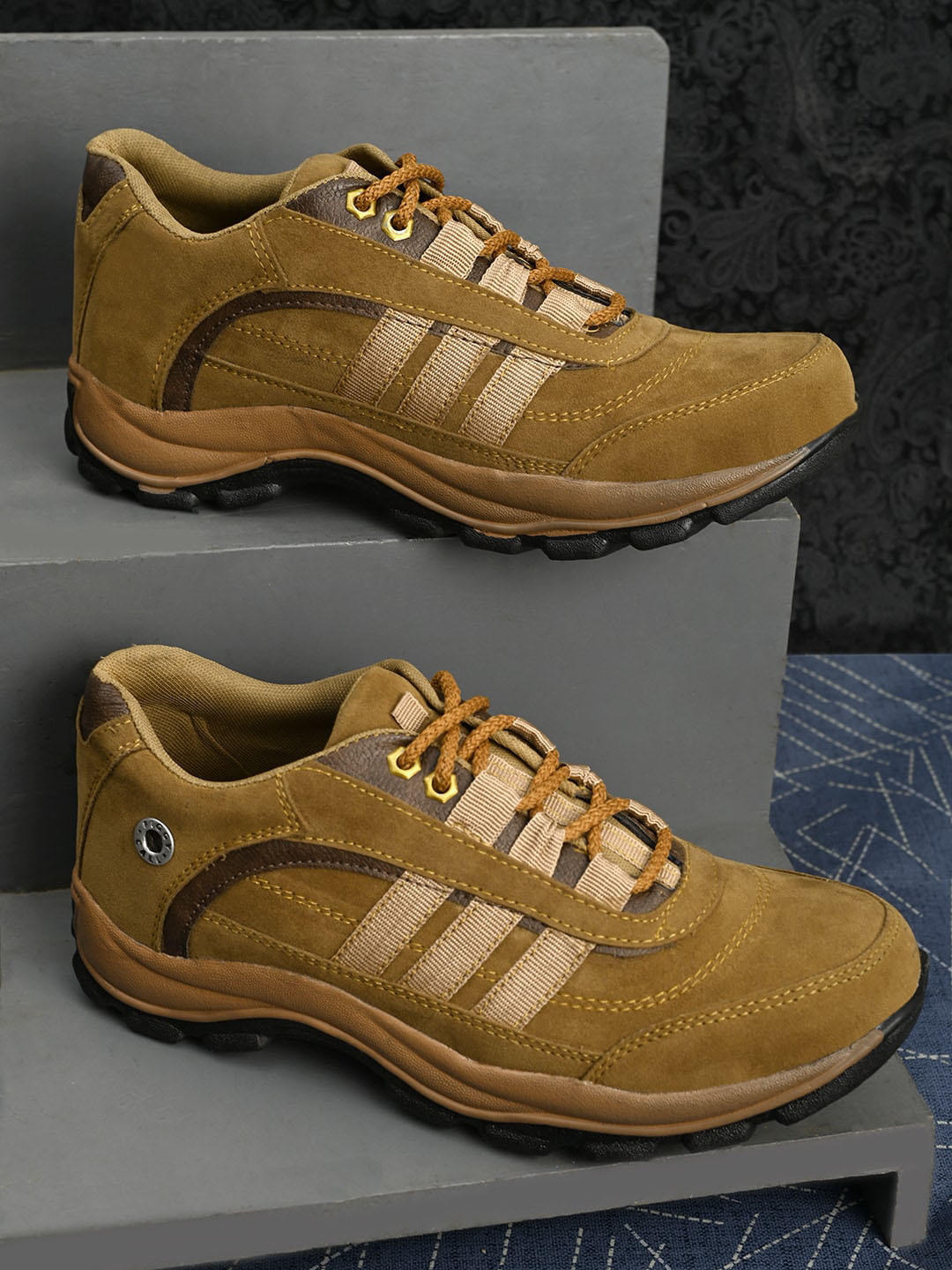 Fashion Victim Men Tan Brown & Beige Colourblocked Sneakers