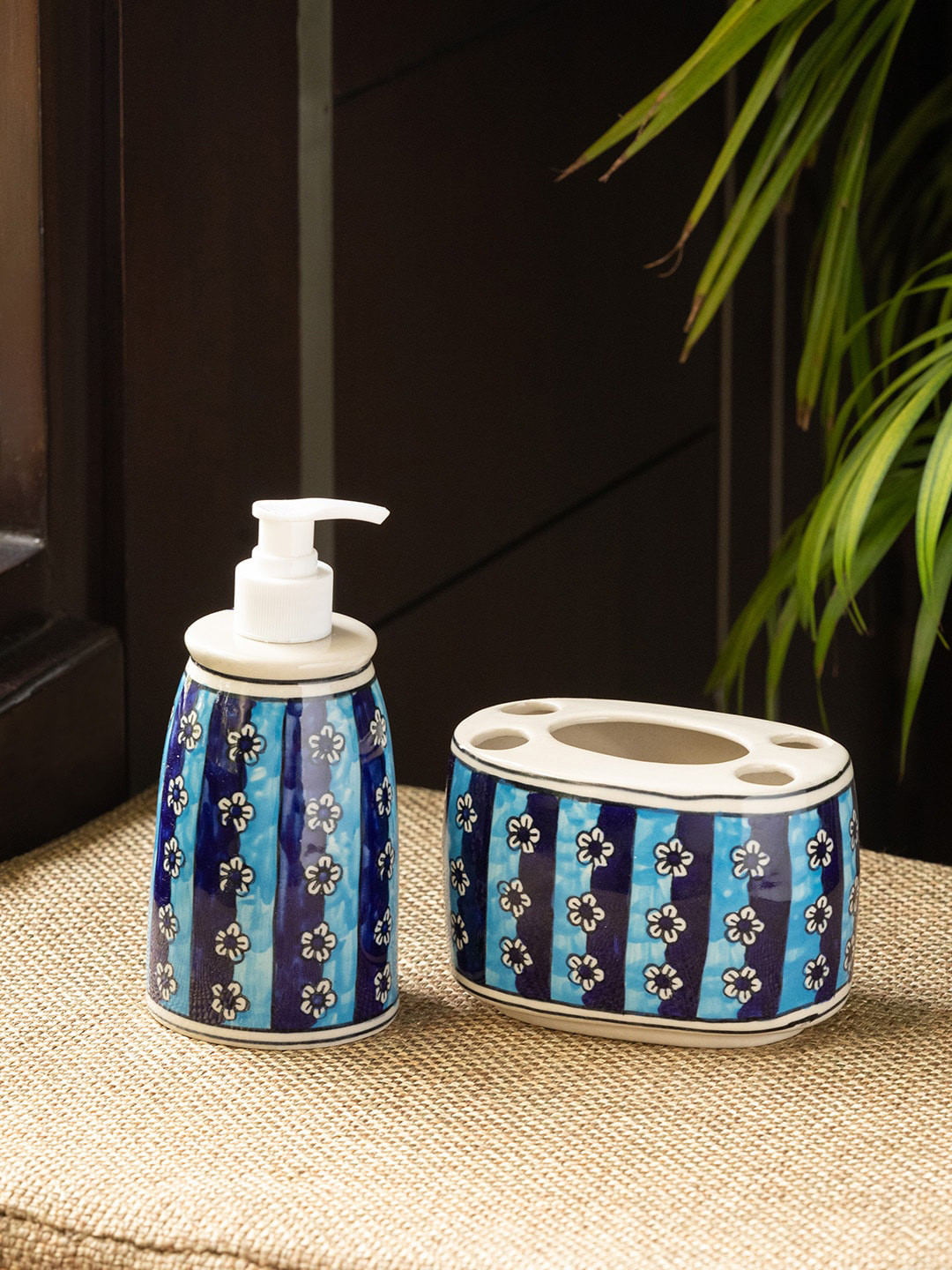 ExclusiveLane Blue Navy Blue Printed Ceramic Bathroom Accessories Set
