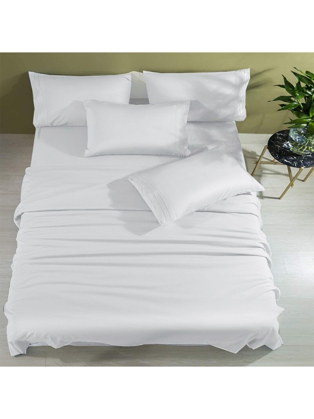 THE SLEEP COMPANY White 300 TC Queen Bedsheet with 2 Pillow Covers