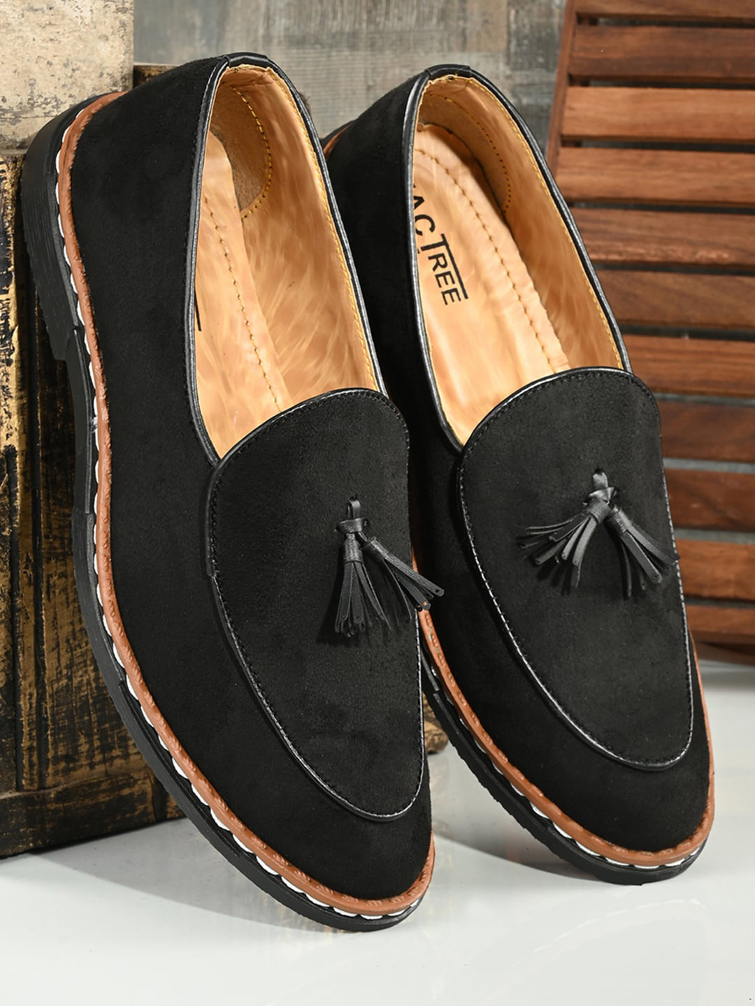 Mactree Men Black Suede Loafers