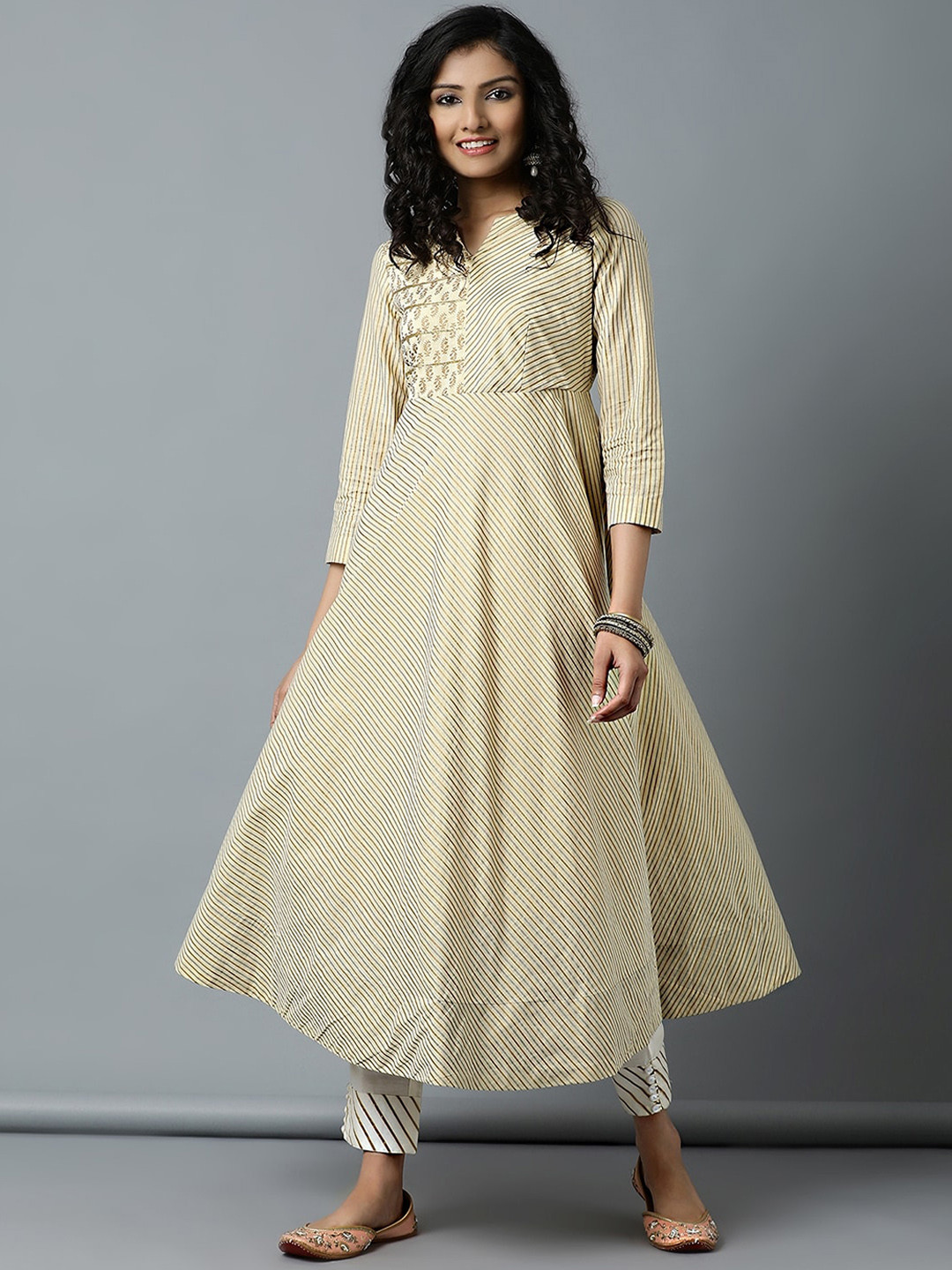 Indian Dobby Women Cream-Coloured Ethnic Motifs Printed Empire Pure Cotton Kurta with Trousers