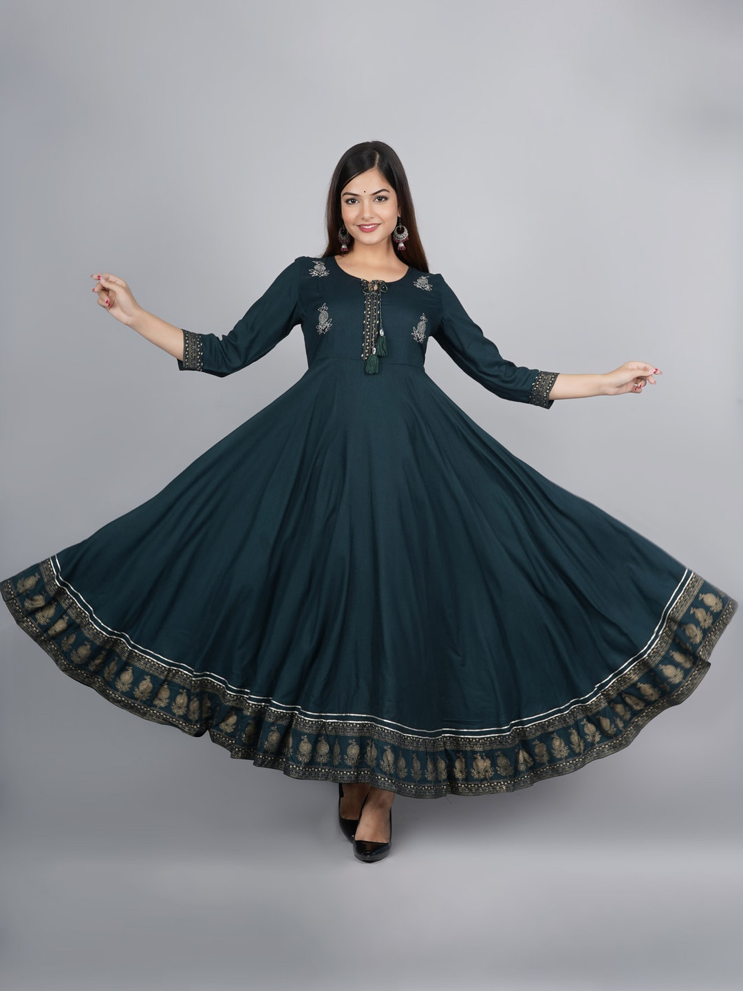 KALINI Women Green Embroidered Flared Anarkali Kurta