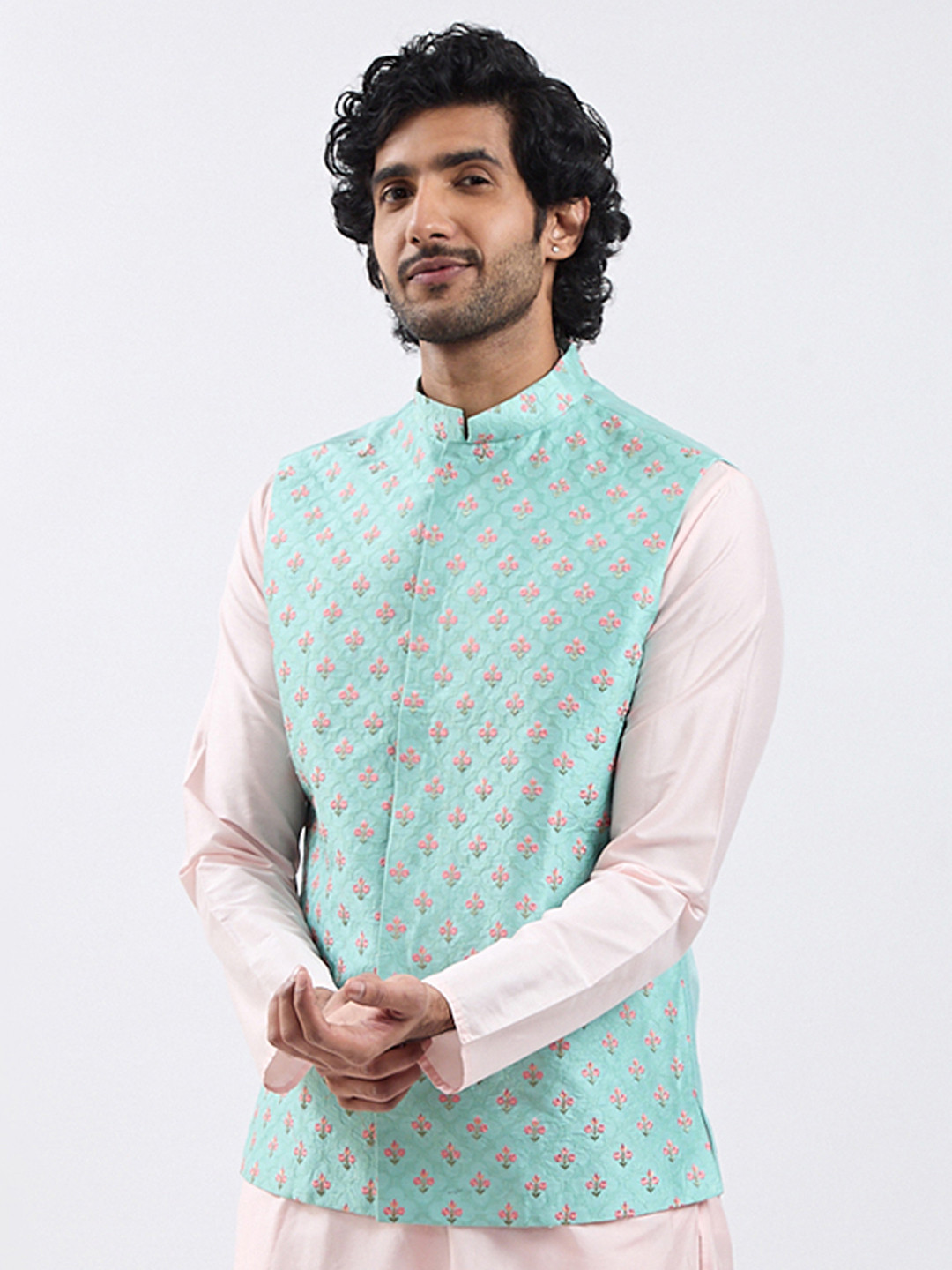 VASTRAMAY Men's Mint Green Silk Blend Embroidered Nehru Jacket
