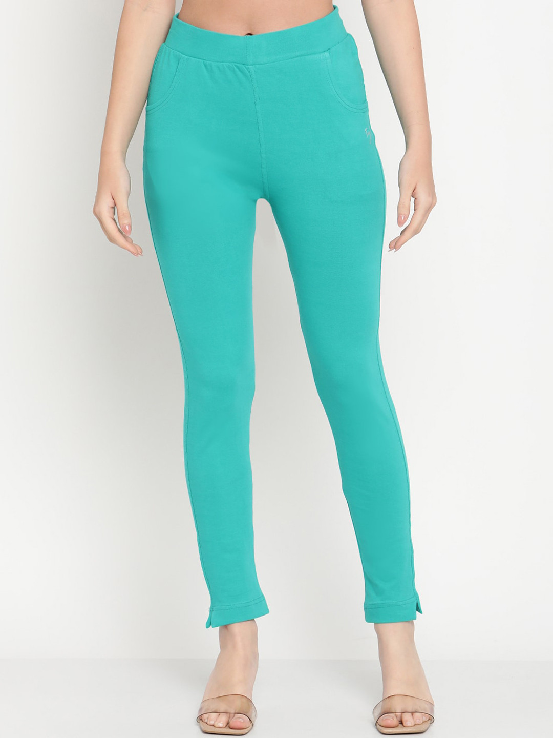 TAG 7 Women Turquoise Blue Solid Kurti Pant