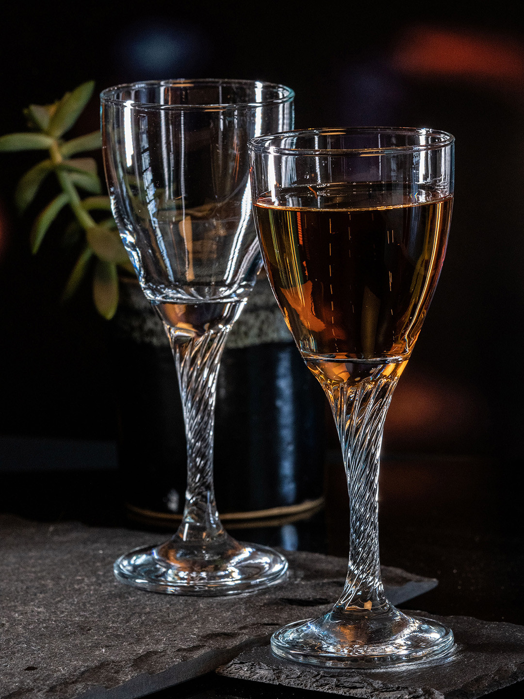Pasabahce Set Of 6 Transparent Solid Wine Glasses