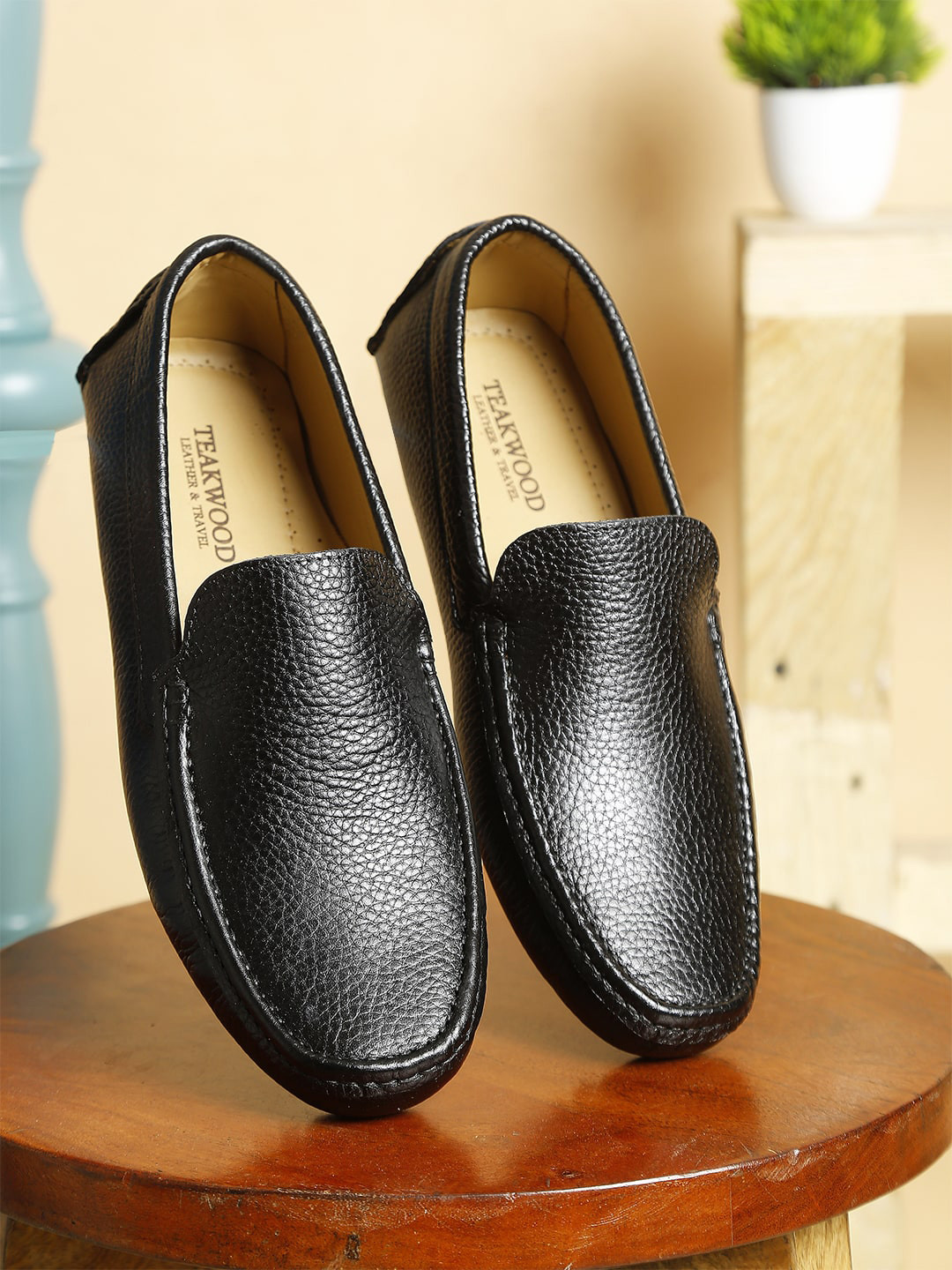 Teakwood Leathers Men Black Textured Formal Loafer Shoes