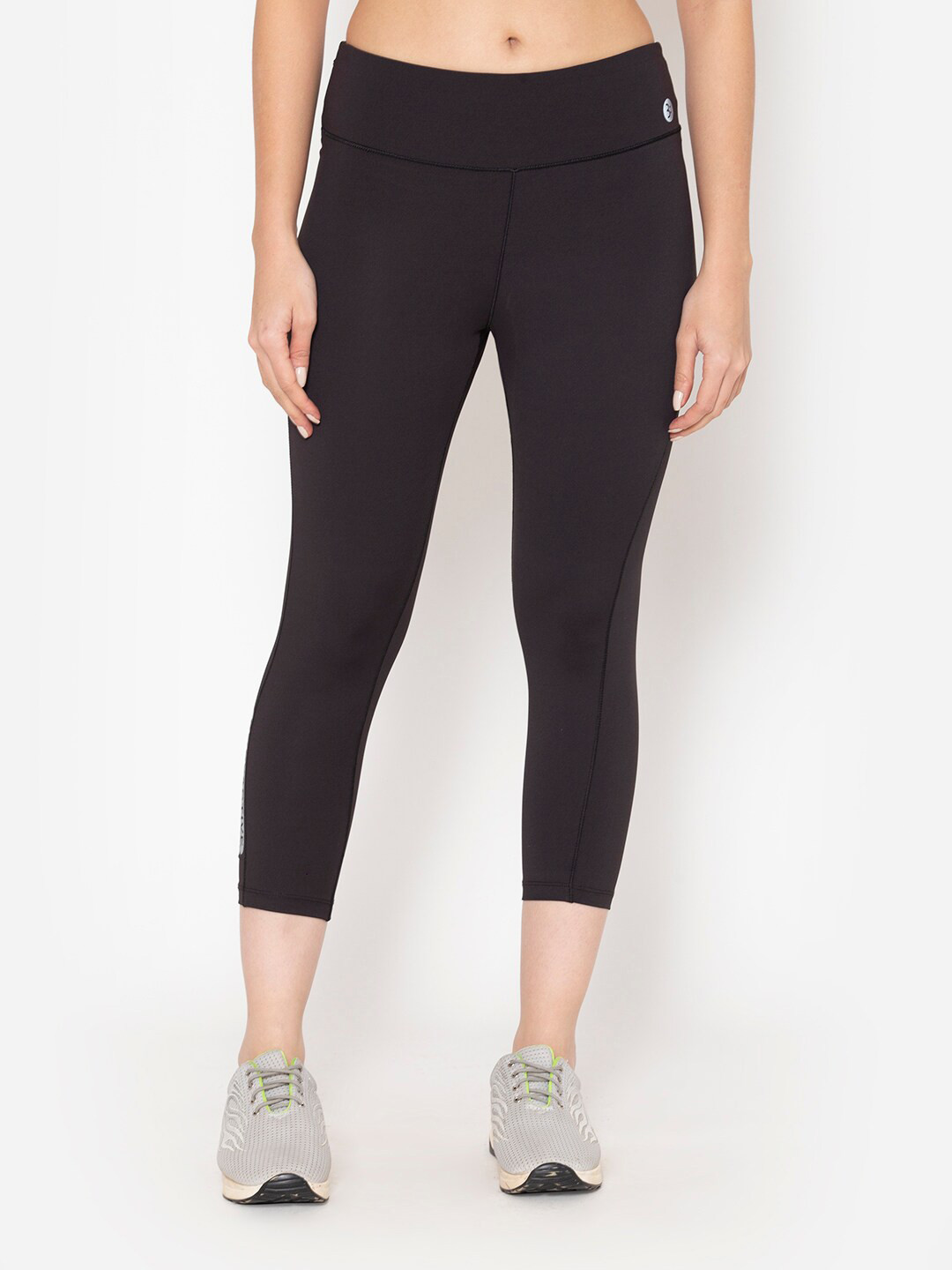 BODYACTIVE Women Black Capris