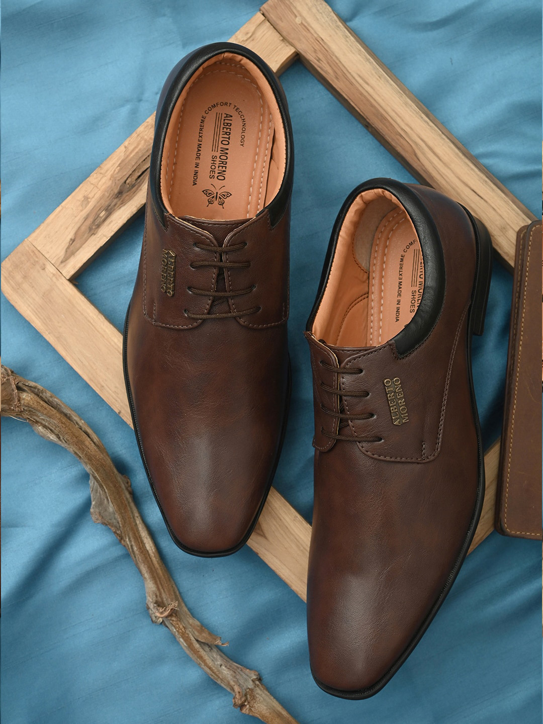 ALBERTO MORENO Men Brown Solid Formal Derbys