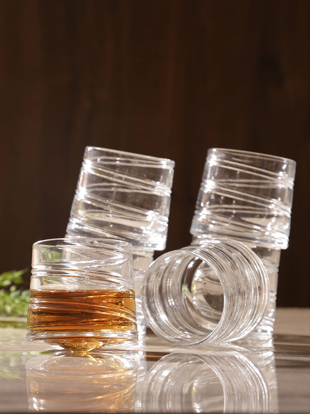 The Decor Mart Set of 2 Transparent Whiskey Glasses