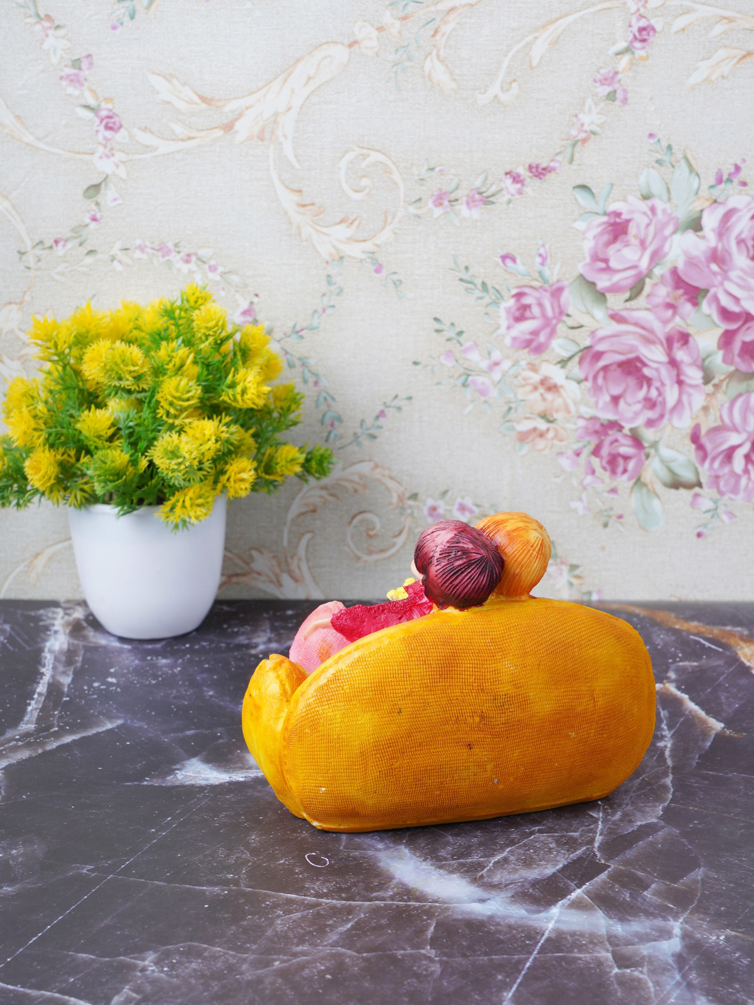 FASHIYANOO Sofa Couple Yellow Polyresin Glossy Living Room Small Showpiece - 4 Inches