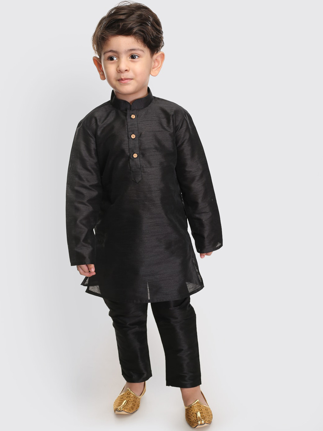 VASTRAMAY Boys Black Kurta with Pyjamas