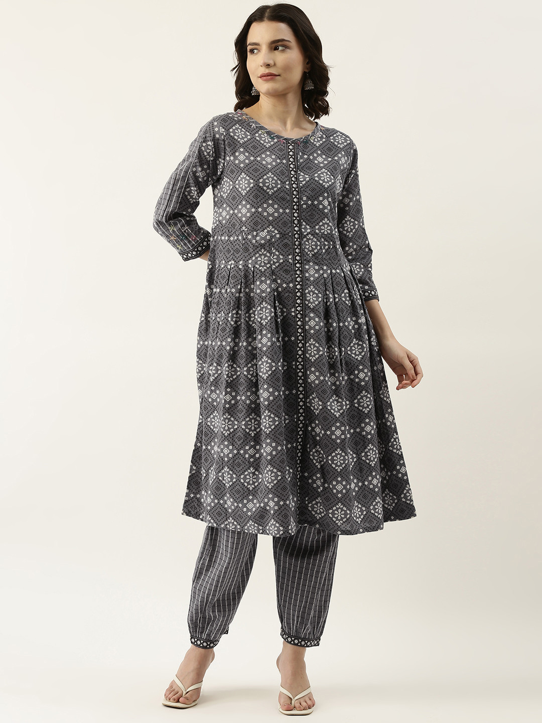 RangDeep Women Grey & White Bandhani Printed Thread Work Pure Cotton Kurta with Trousers