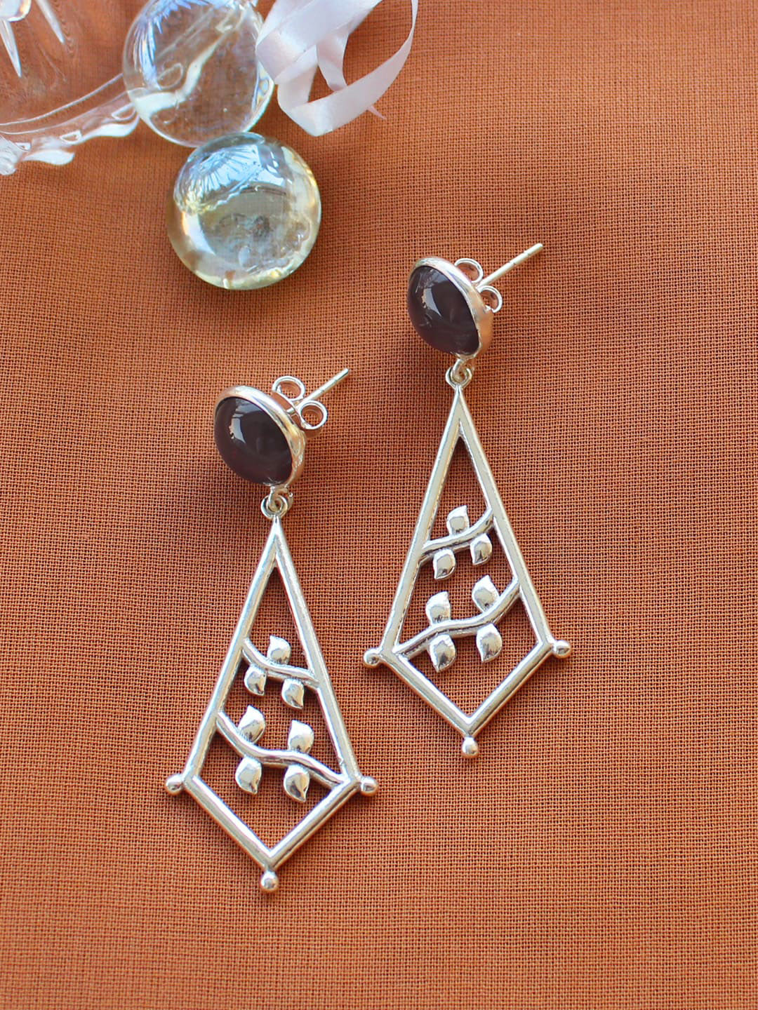 ERILINE JEWELRY 925 Sterling Silver with Black Garnet Contemporary Drop Earrings