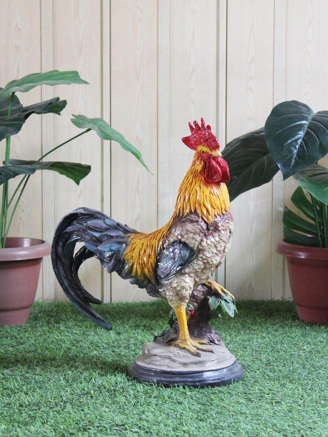 Wonderland Brown Small Resin Hen Statue