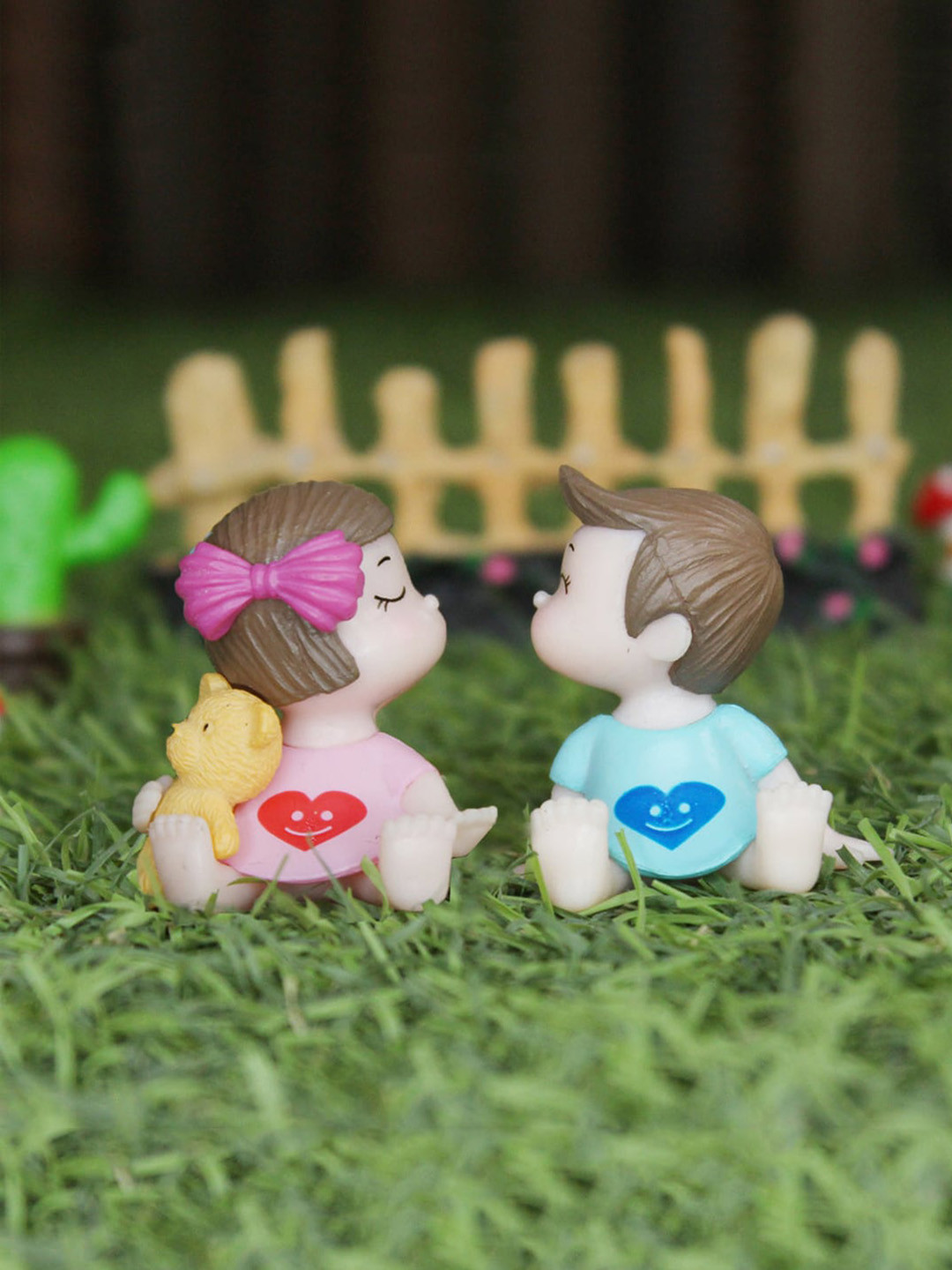 Wonderland Pink & Blue 2 Sitting Kids Miniature Garden Accessories