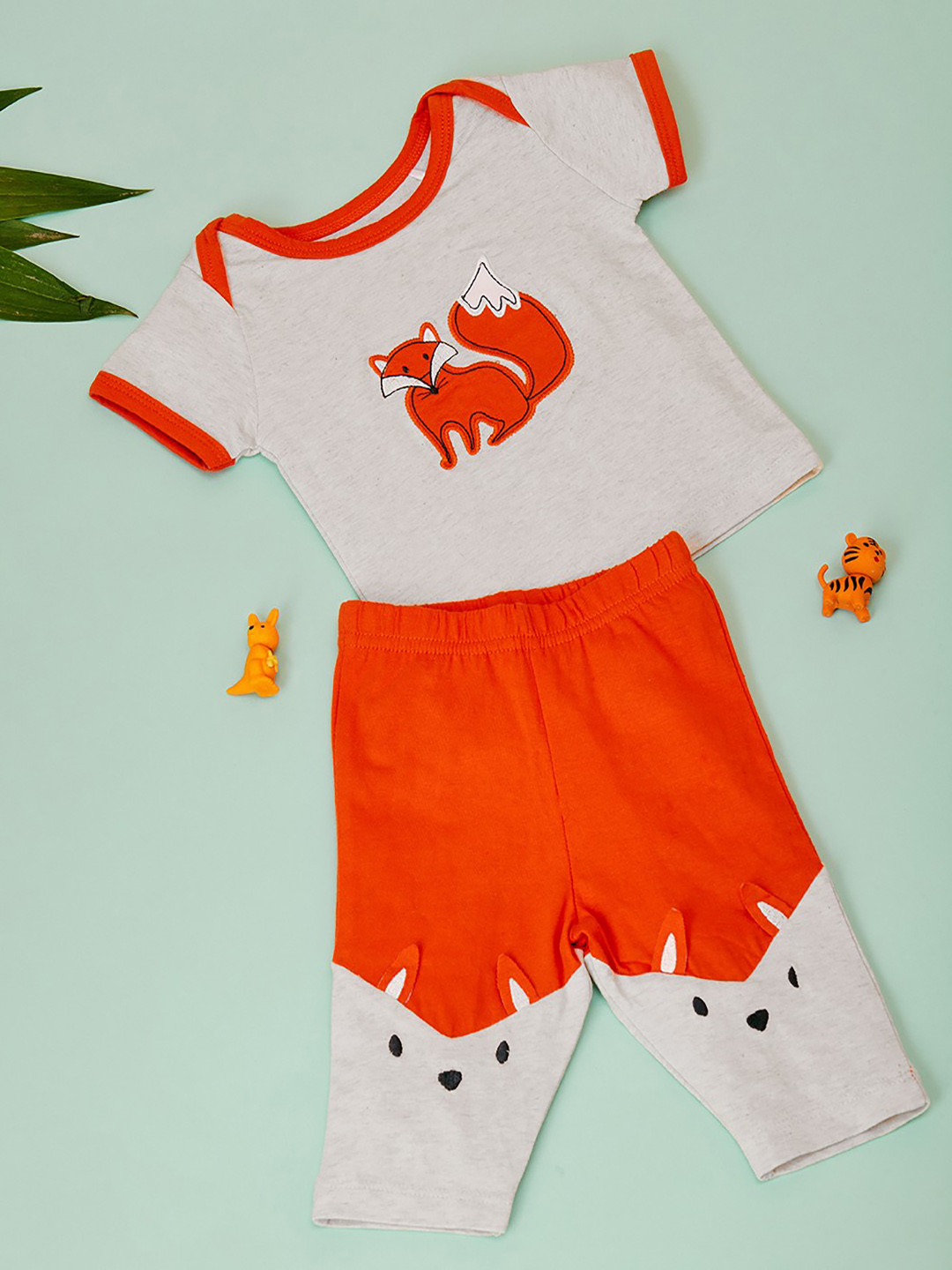 MiArcus Unisex Kids Orange & Beige Printed Pure Cotton T-shirt with Pyjamas