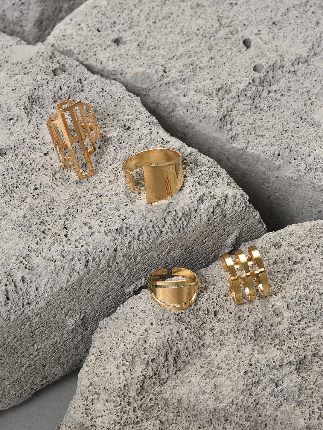 SOHI Set of 4 Gold-Plated Designer Finger Rings