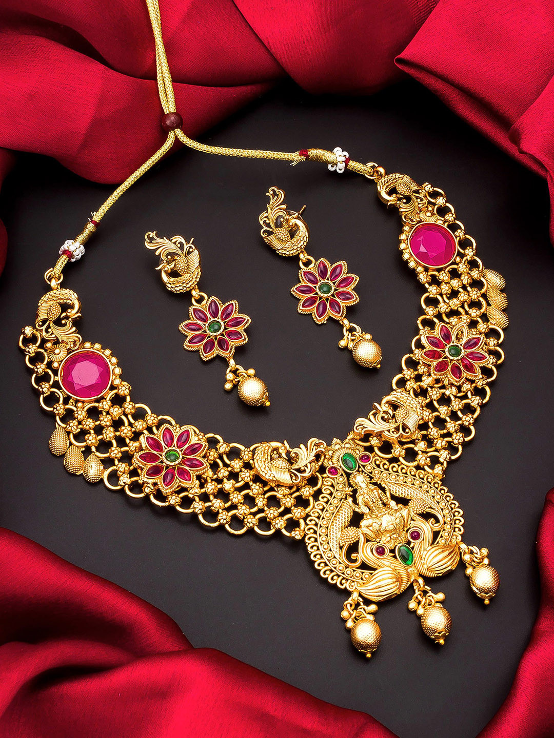 aadita Gold Plated Temple Choker Jewellery Set