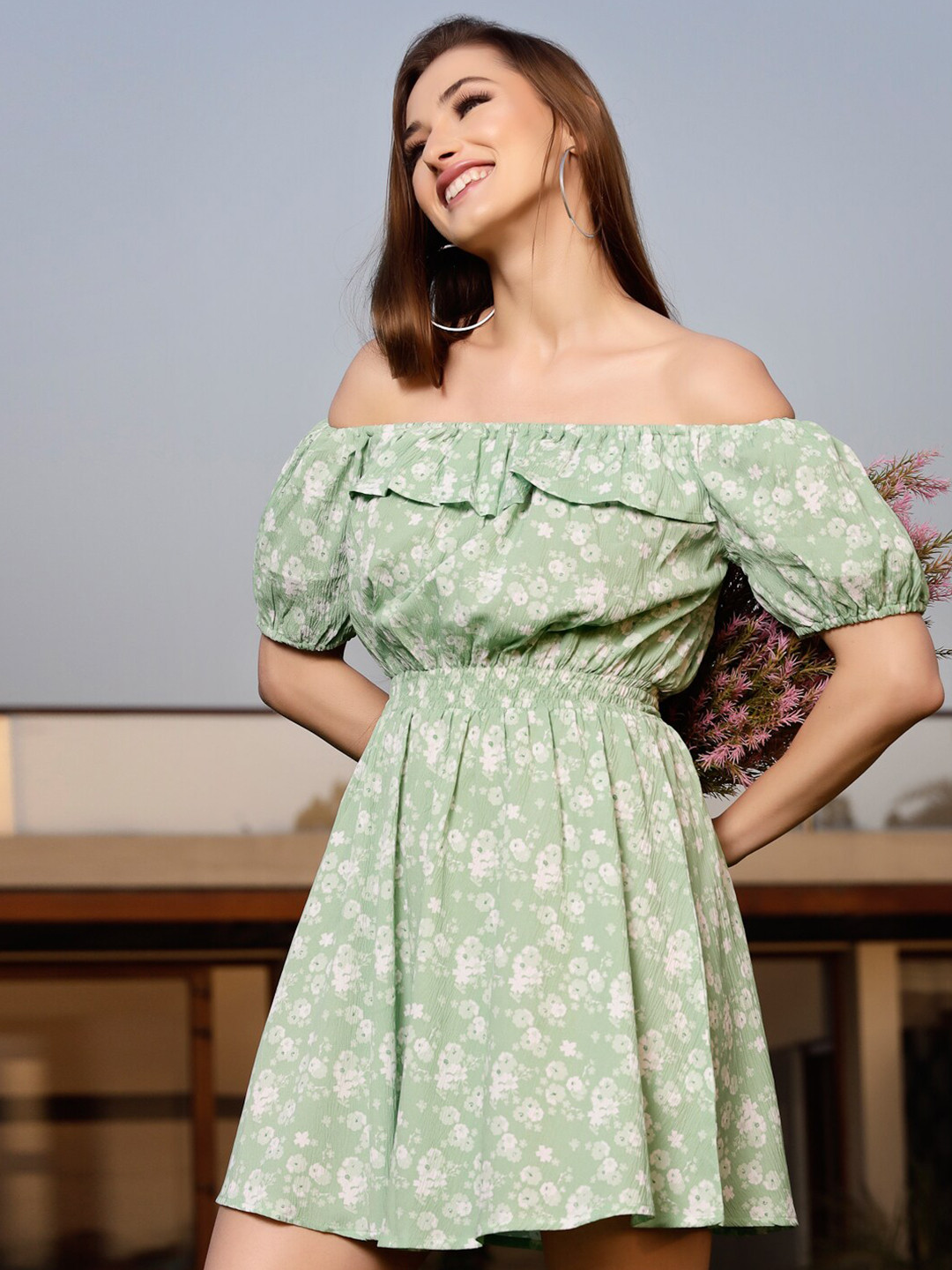 Sera Women Green & White Floral Printed Off-Shoulder Casual Dress