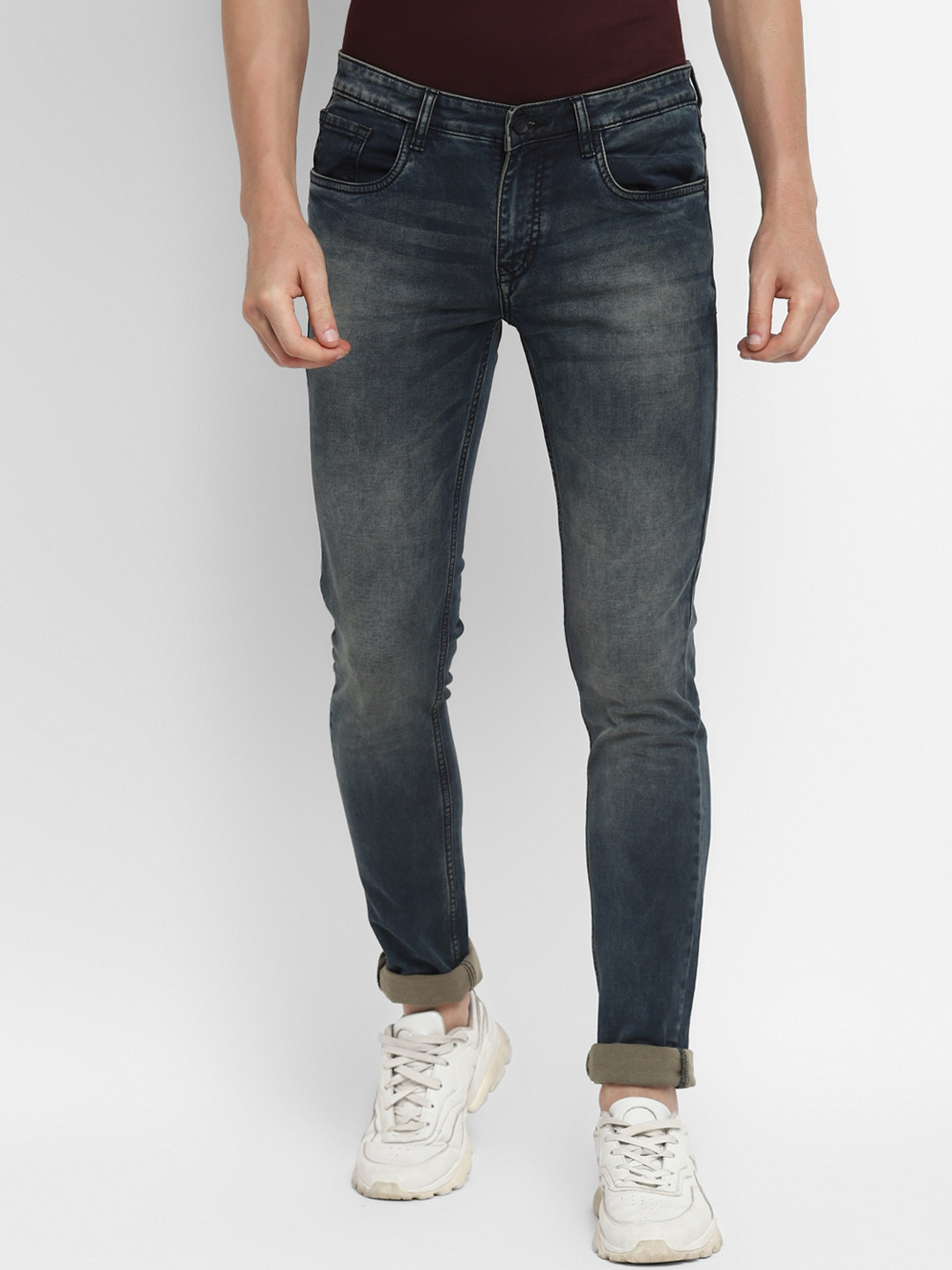 Turtle Men Blue Narrow Tapered Fit Heavy Fade Cotton Jeans