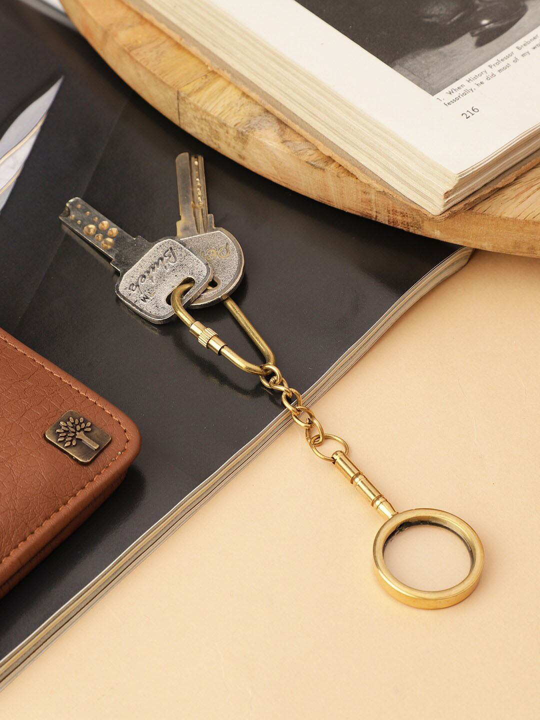 EXIM DECOR Magnifying Key Chain Gold Brass Metallic Living Room Small Showpiece - 5.5 Inches