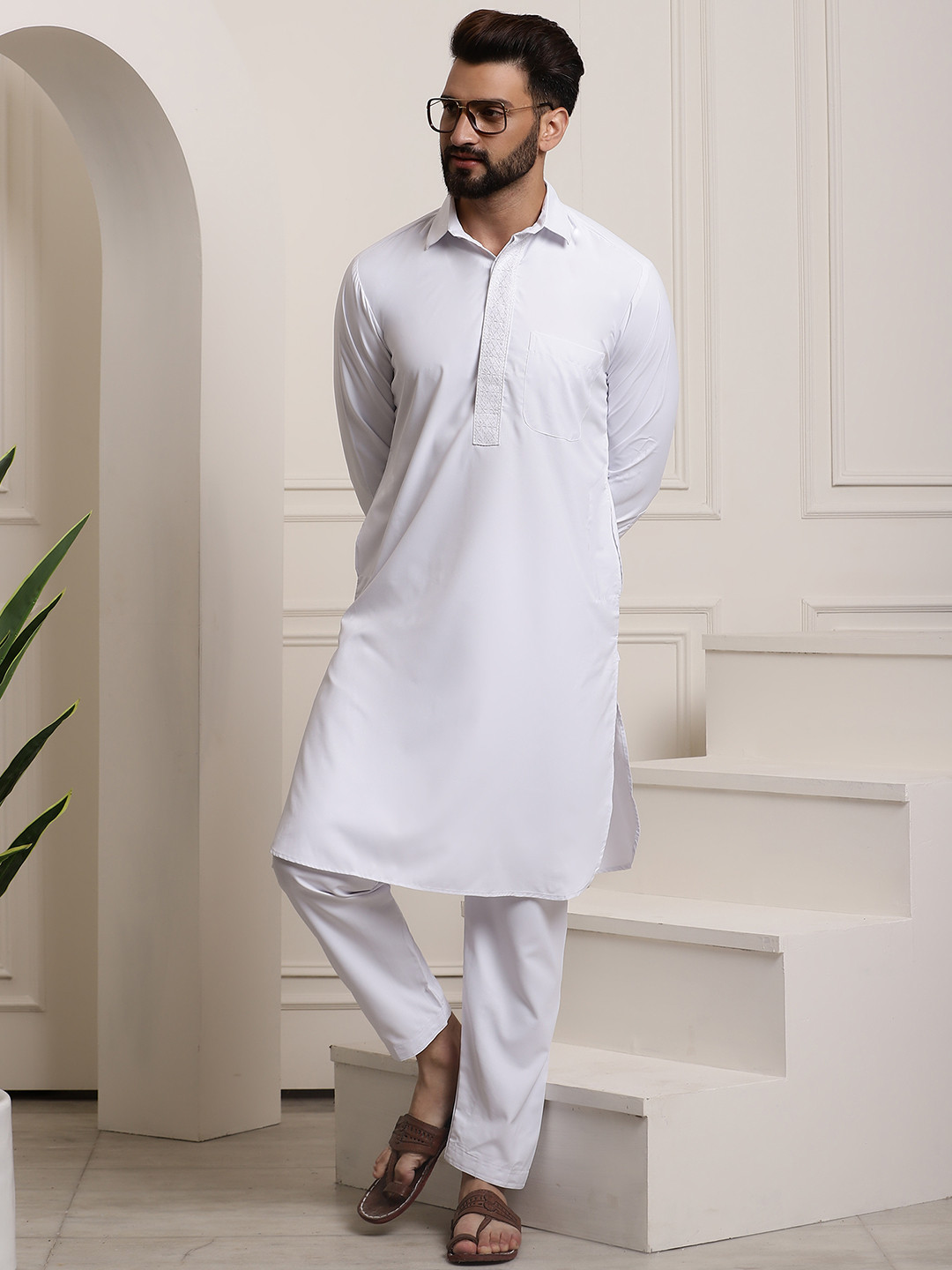 SOJANYA White Kurta Pyjama