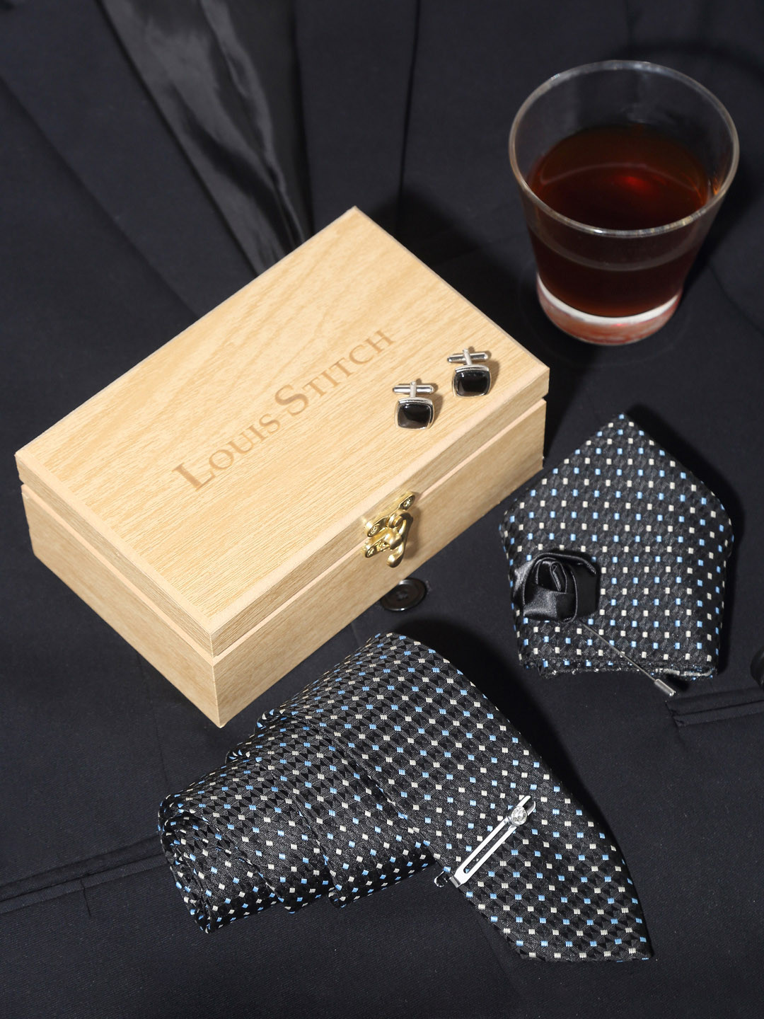 LOUIS STITCH Men Polka Dotted Black Italian Silk Necktie Accessory Gift Set