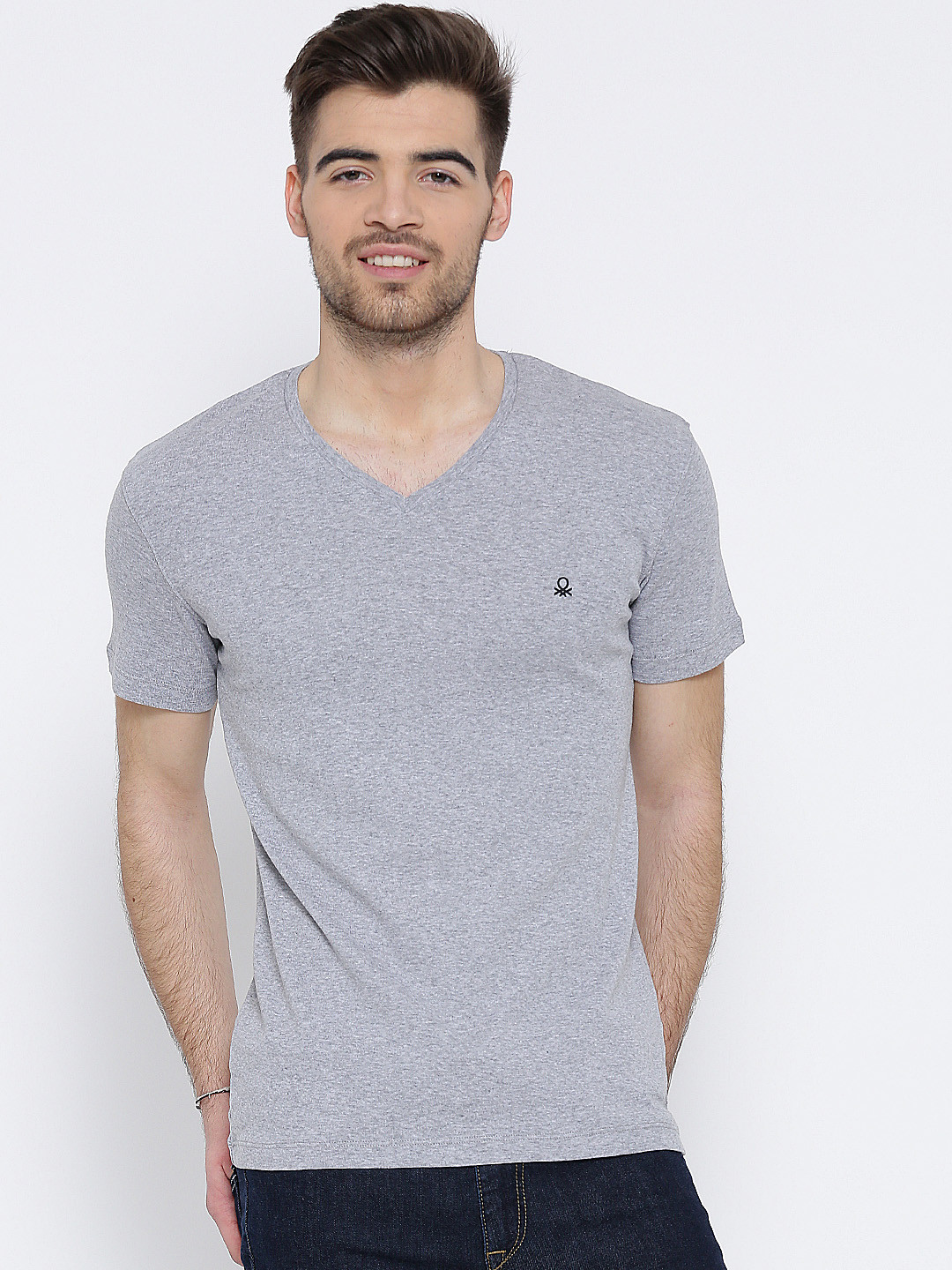 Benetton Men Grey Melange Solid V Neck 