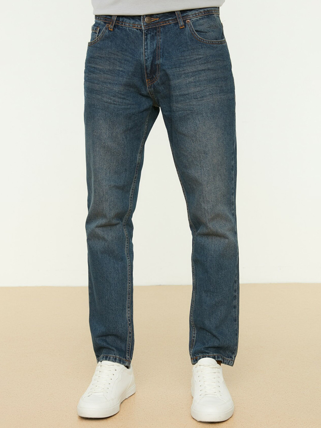 Trendyol Men Navy Blue Light Fade Relaxed Fit Pure Cotton Jeans