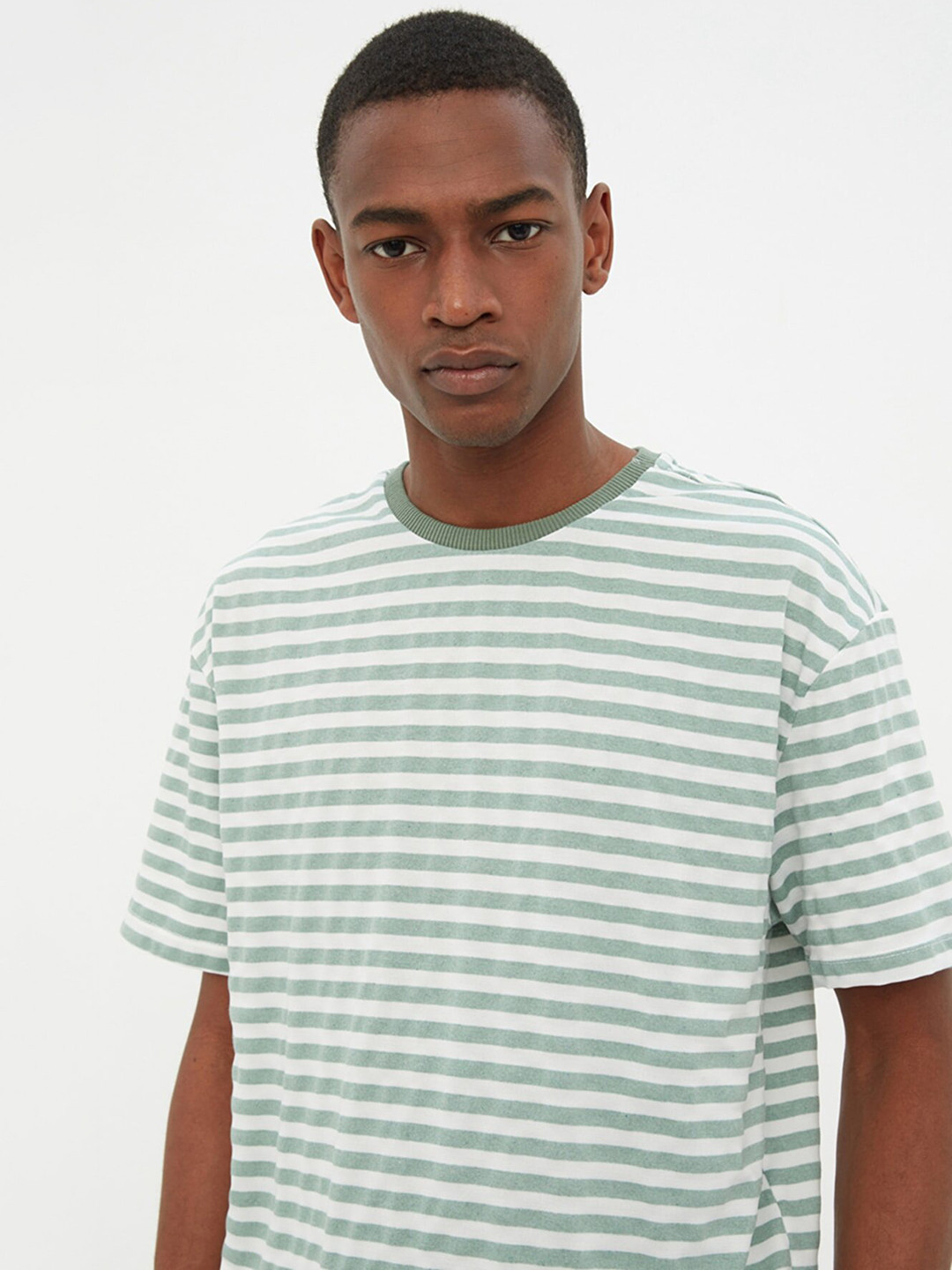Trendyol Men Green & White Striped Drop Shoulder Sleeves Relaxed Fit T-shirt
