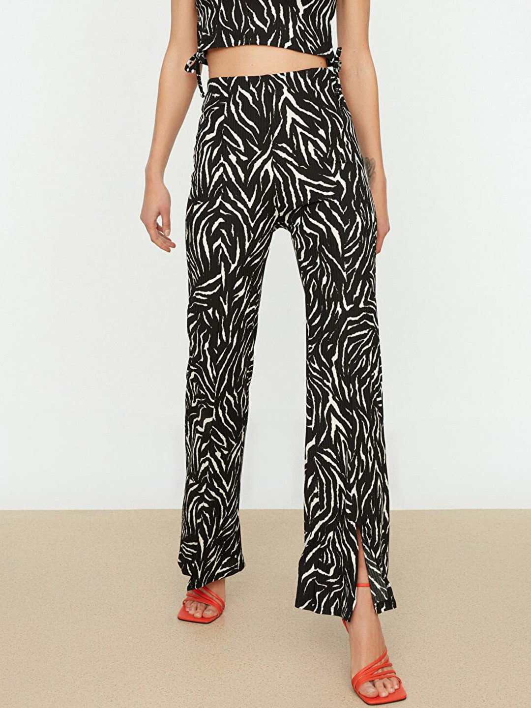 Trendyol Women Black & White Animal Printed High Rise Knitted Slit Detail Trousers