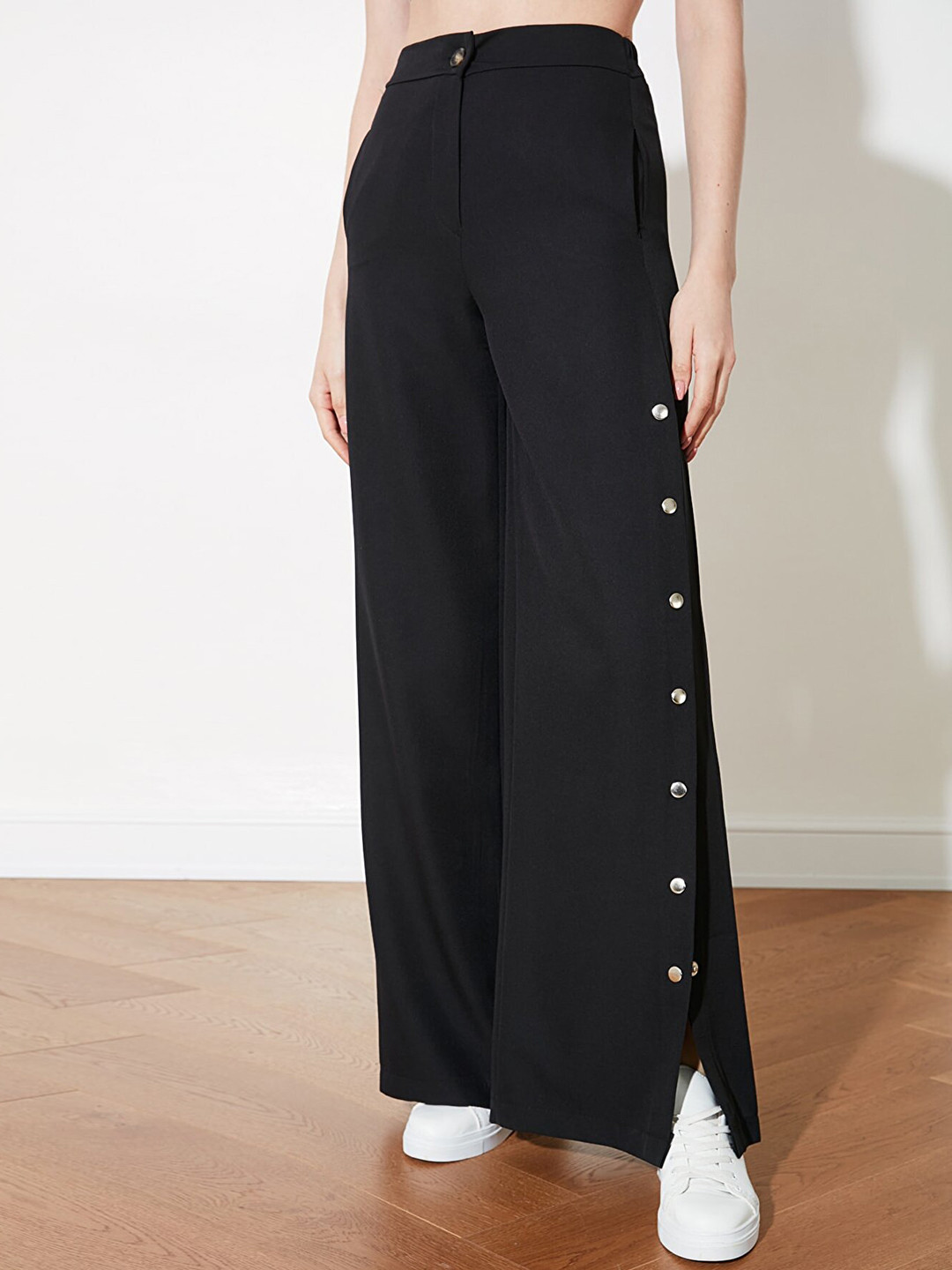 Trendyol Women Black Solid Trousers with Snap Button Closure