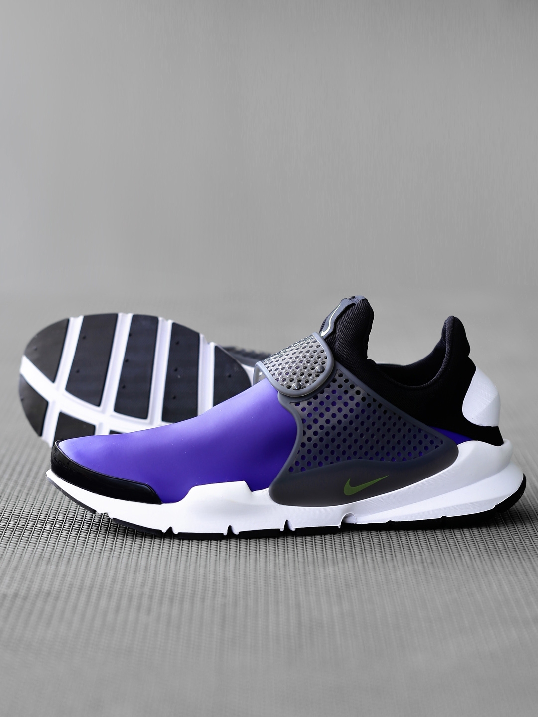 Sock darts nike store