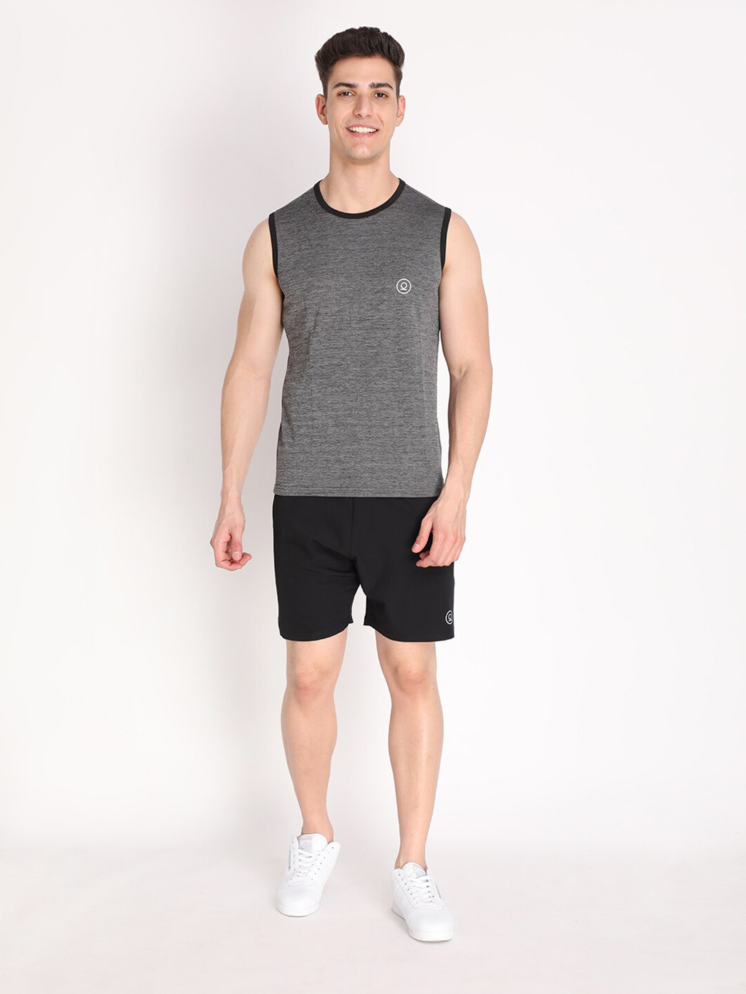 CHKOKKO Men Grey & Black Solid Sports Workout Co-Ords Set