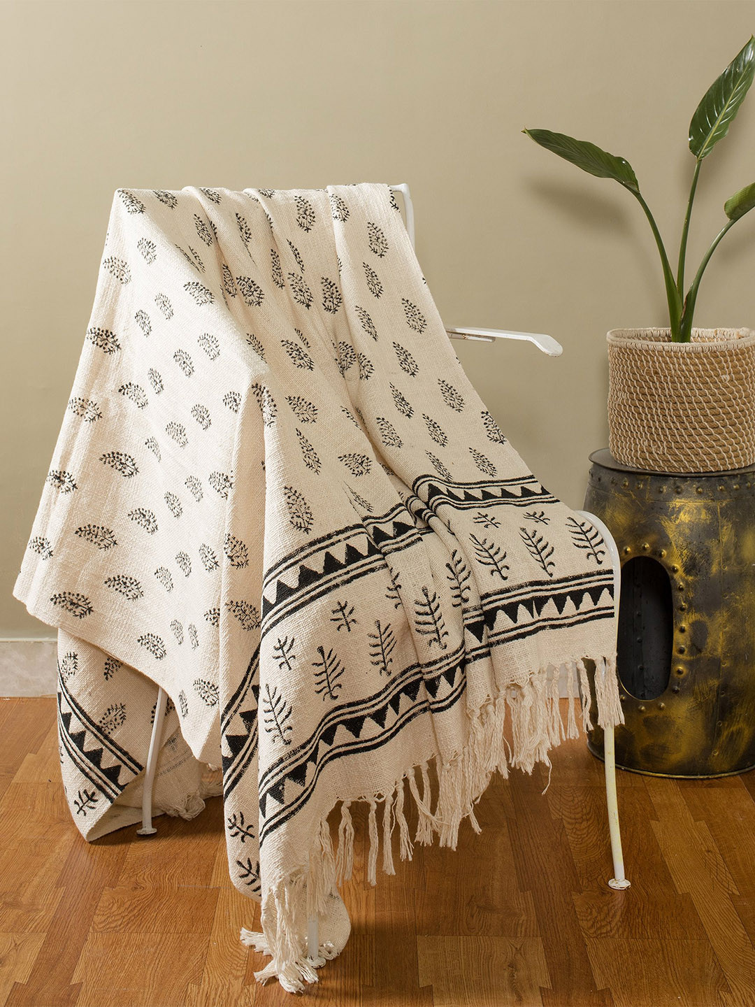 HANDICRAFT PALACE White & Black Block Printed Cotton Sofa Throw