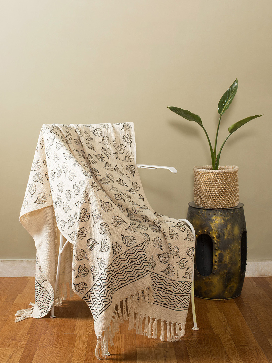 HANDICRAFT PALACE White & Black Printed Cotton Blanket Throw