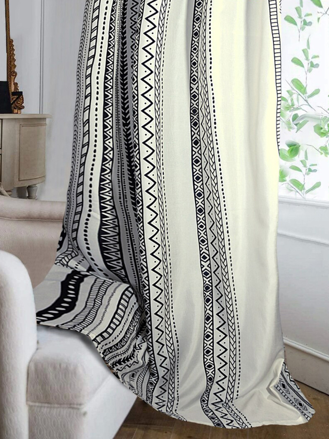 Cortina White & Black Silk Digital Printed Door Curtain