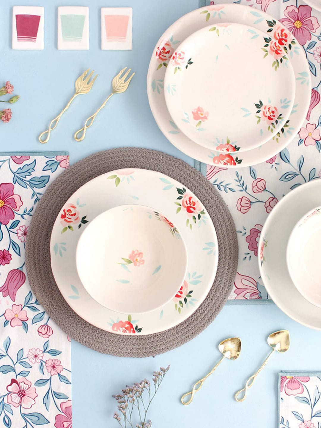 The Wishing Chair Set Of 4 White & Red Pieces Printed Stoneware Glossy Plates