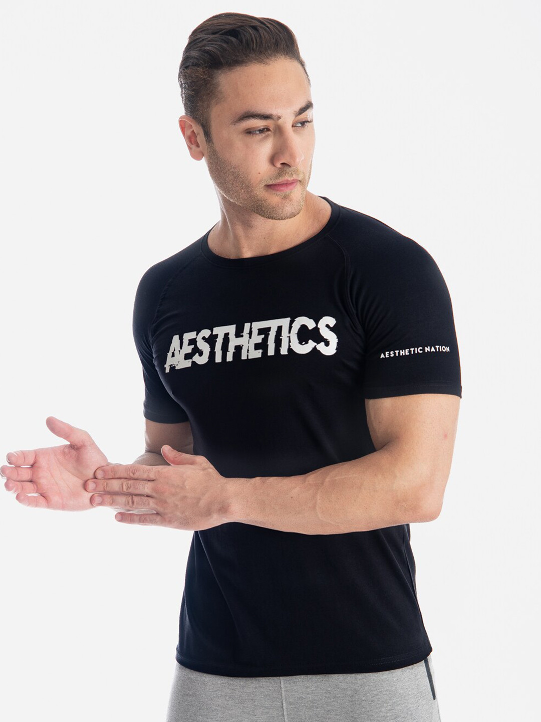 AESTHETIC NATION Men Black Typography Printed Anti Odour Training or Gym T-shirt