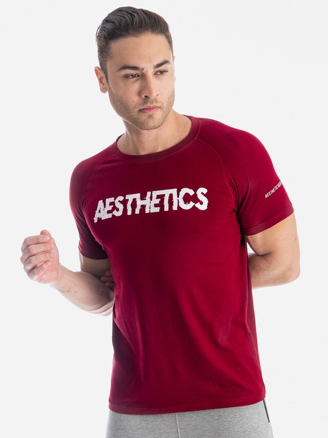 AESTHETIC NATION Men Maroon Typography Anti Odour Training or Gym T-shirt