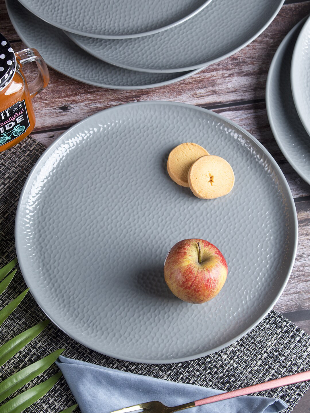 MARKET99 Grey 6 Pieces Textured Melamine Glossy Plates