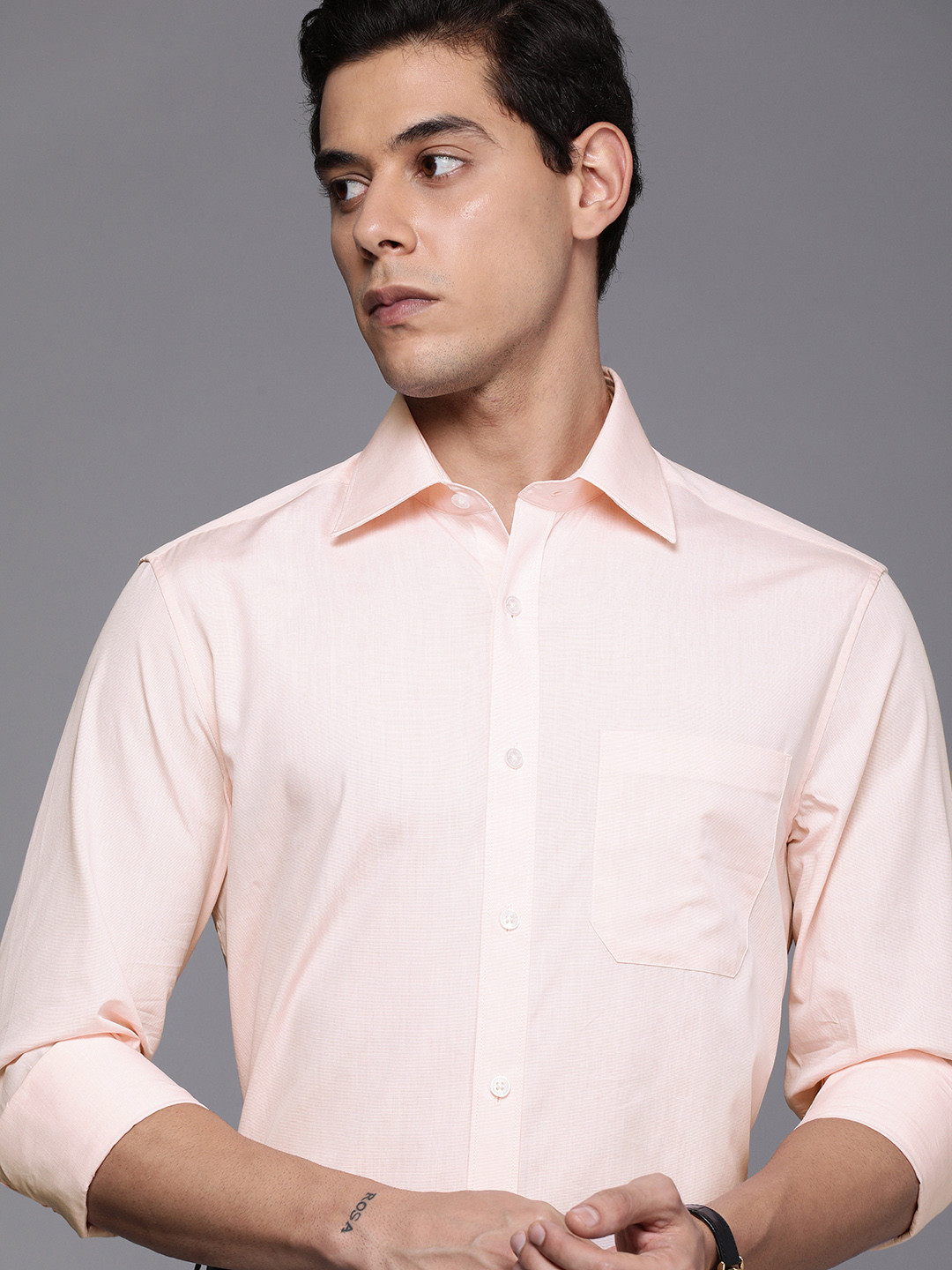 Louis Philippe Men Peach-Coloured Solid Classic Fit Formal Pure Cotton Shirt