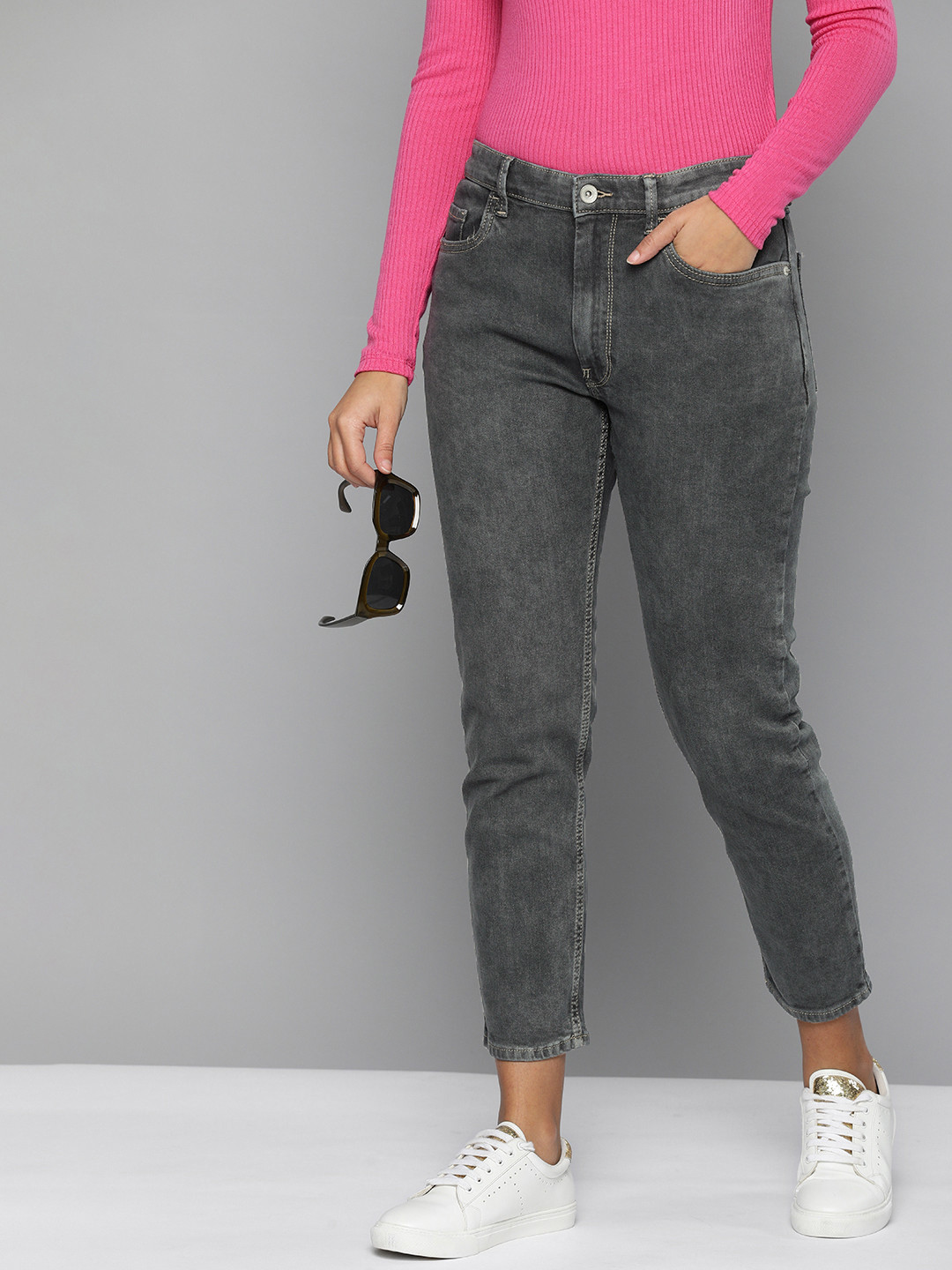 Flying Machine Women Grey Straight Fit Light Fade Bleached Stretchable Jeans