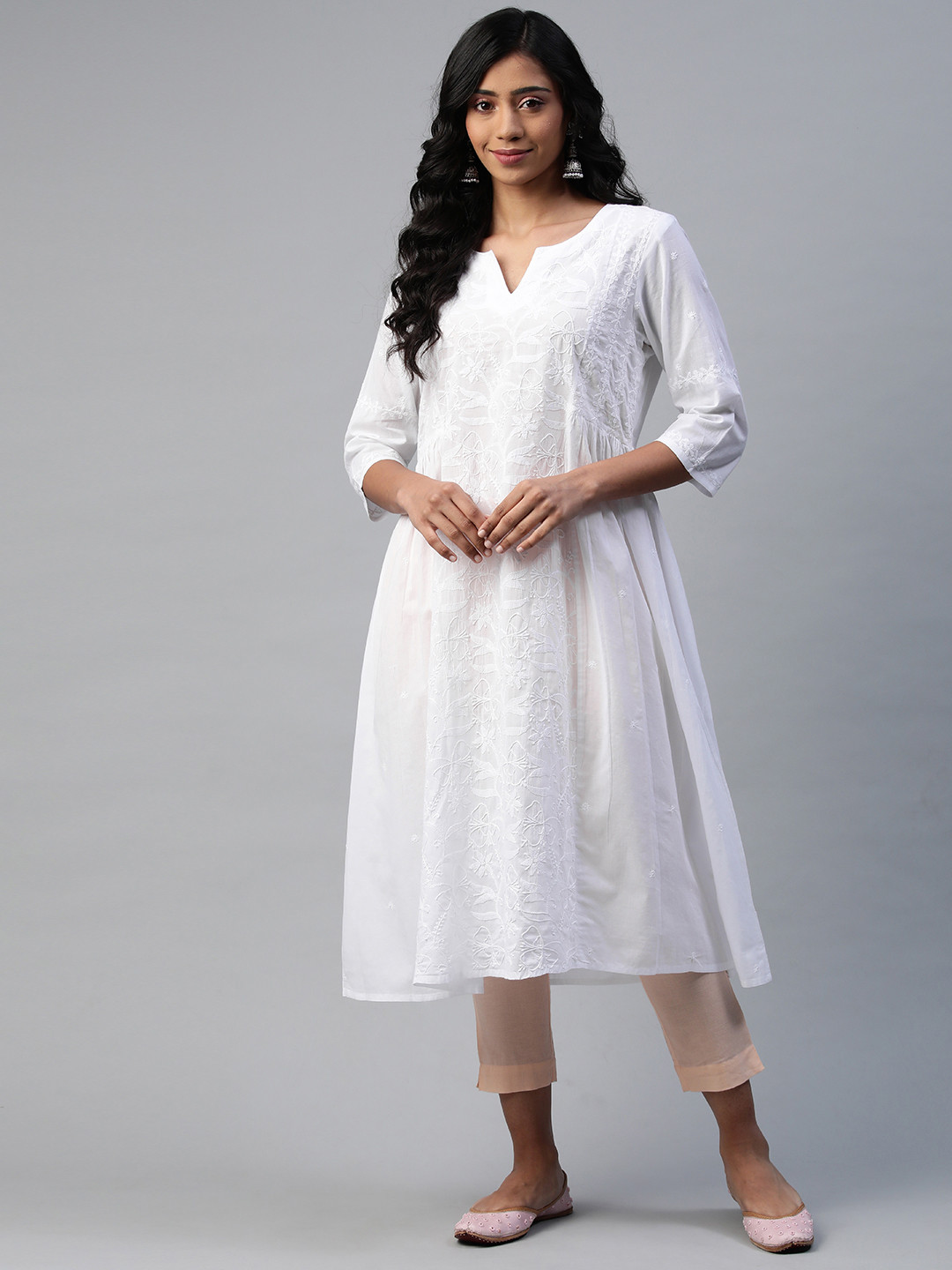 akheri Women White Floral Embroidered Chikankari Cotton Anarkali Kurta